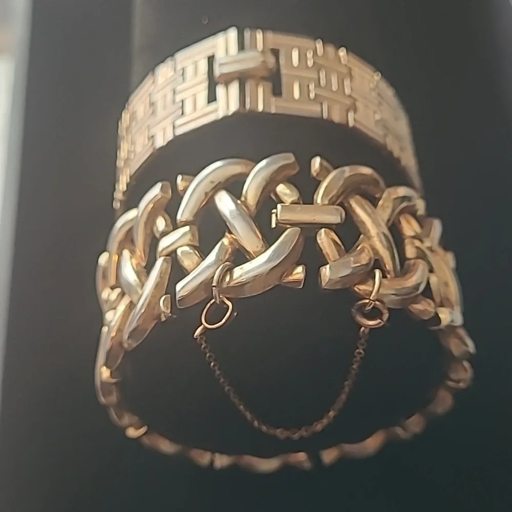 Trifari bracelets - Picture 3 of 8